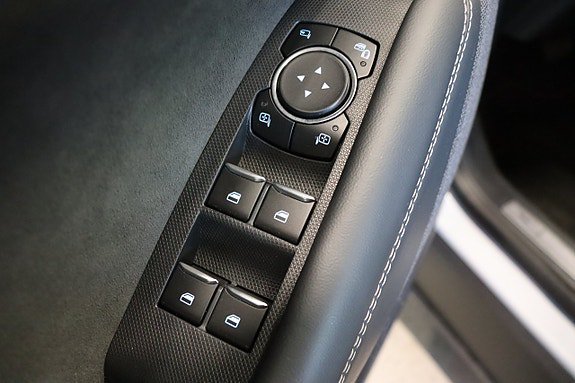 Vehicle Image 29