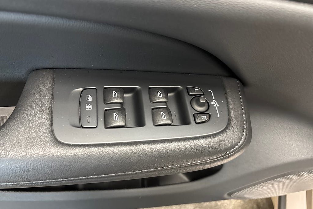 Vehicle Image 26