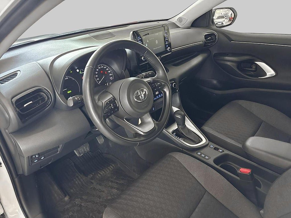 Vehicle Image 14