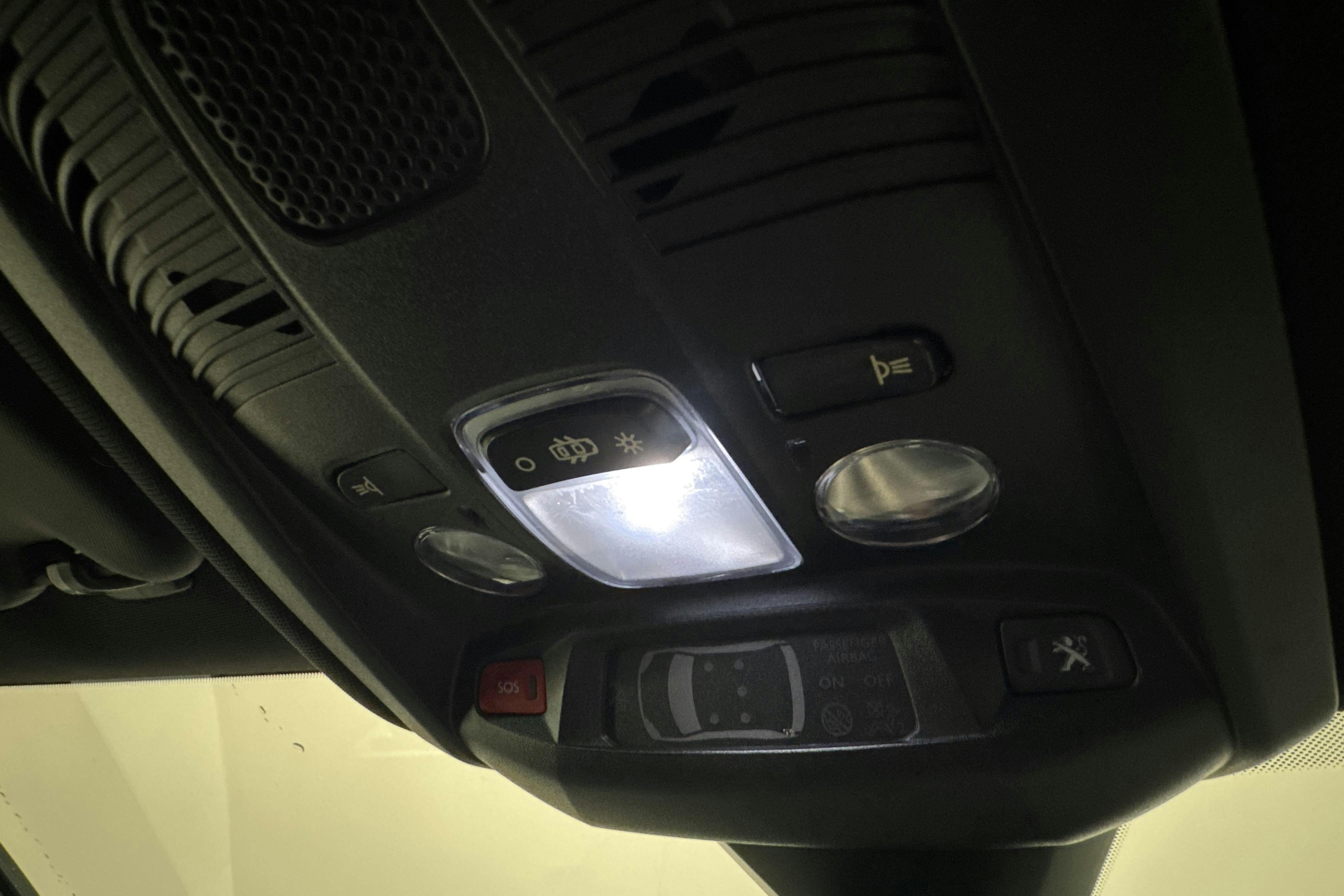 Vehicle Image 15