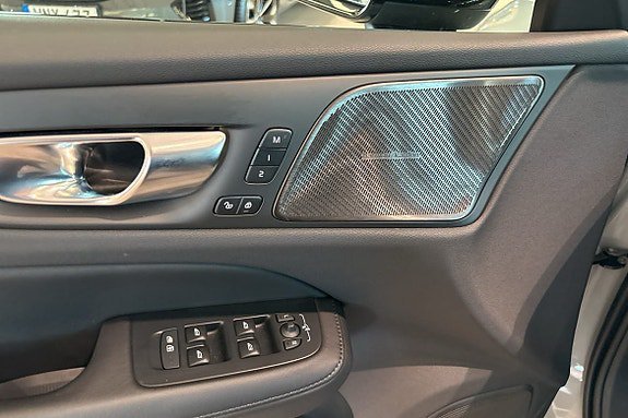 Vehicle Image 29