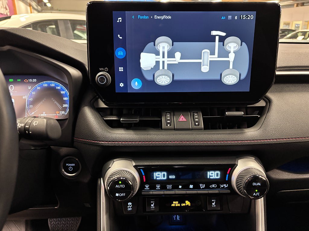 Vehicle Image 11
