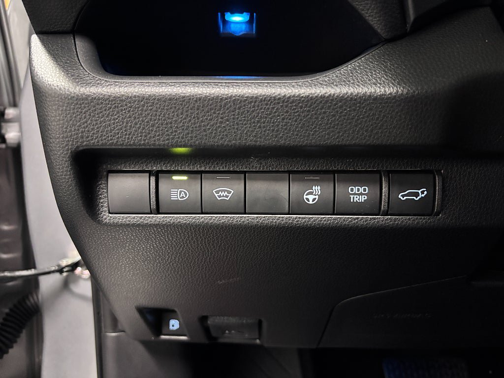 Vehicle Image 13