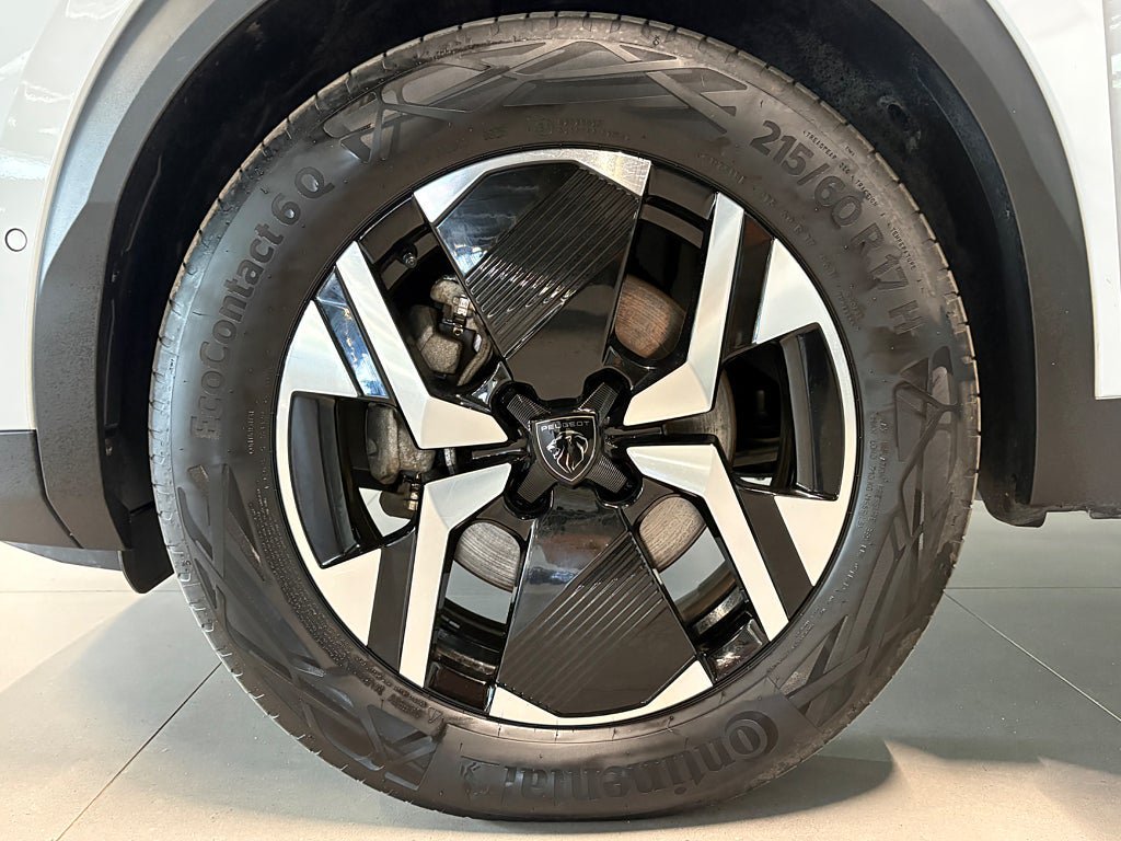 Vehicle Image 22