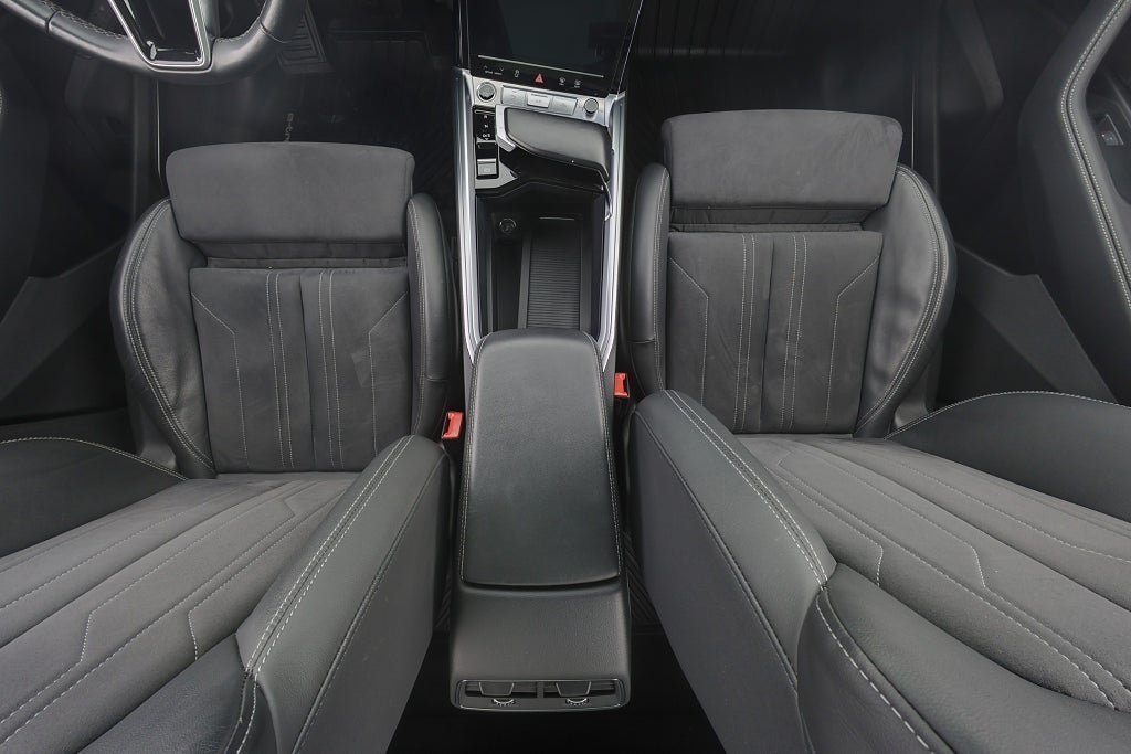 Vehicle Image 14