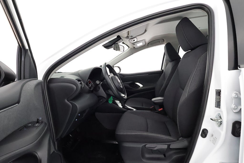 Vehicle Image 10