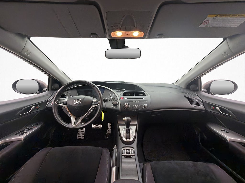 Vehicle Image 12