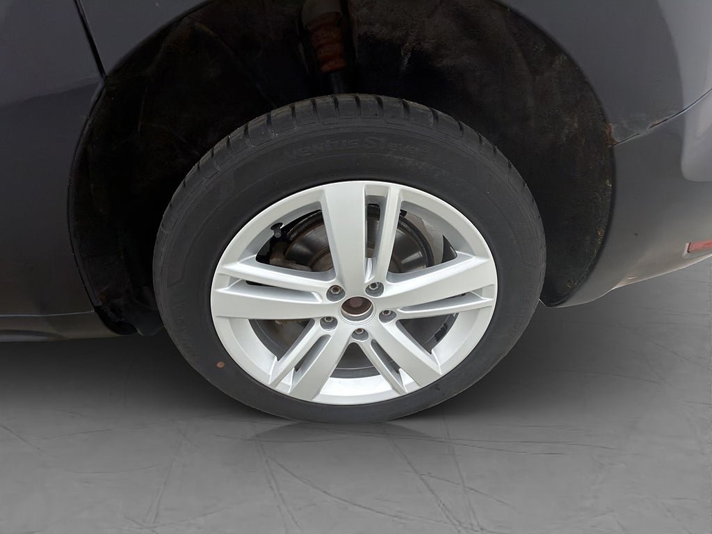 Vehicle Image 31