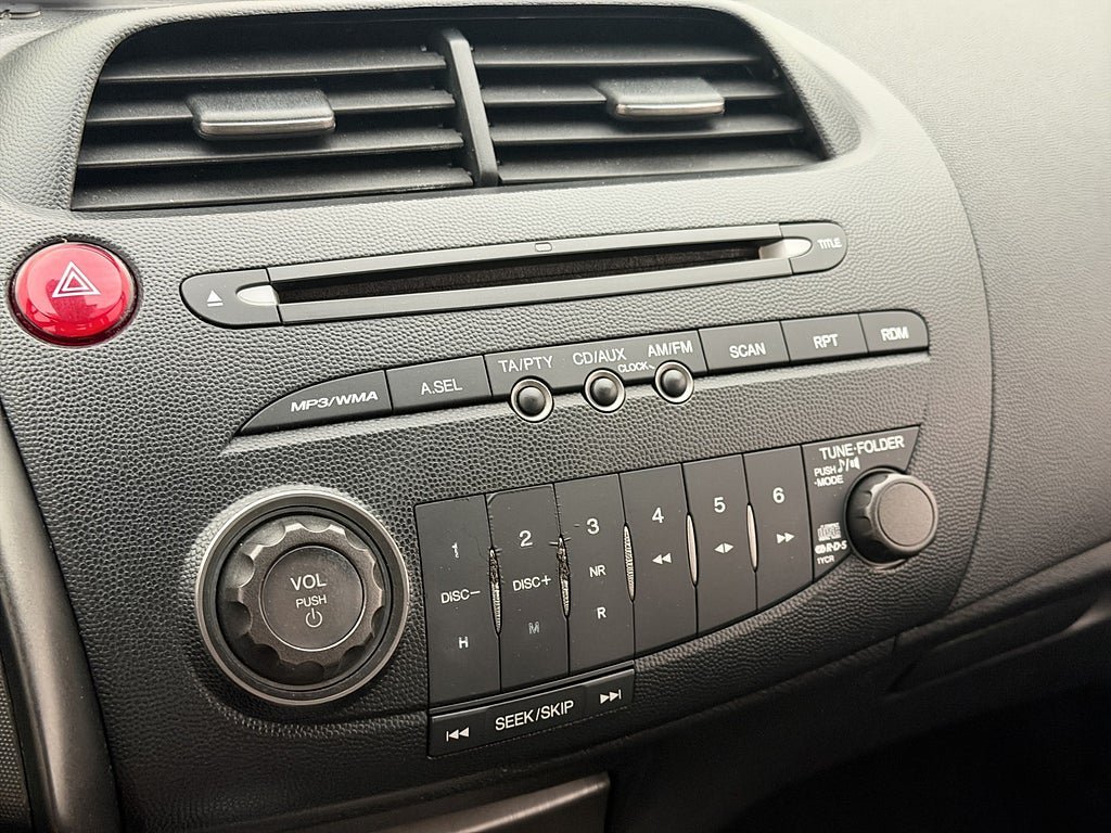 Vehicle Image 23