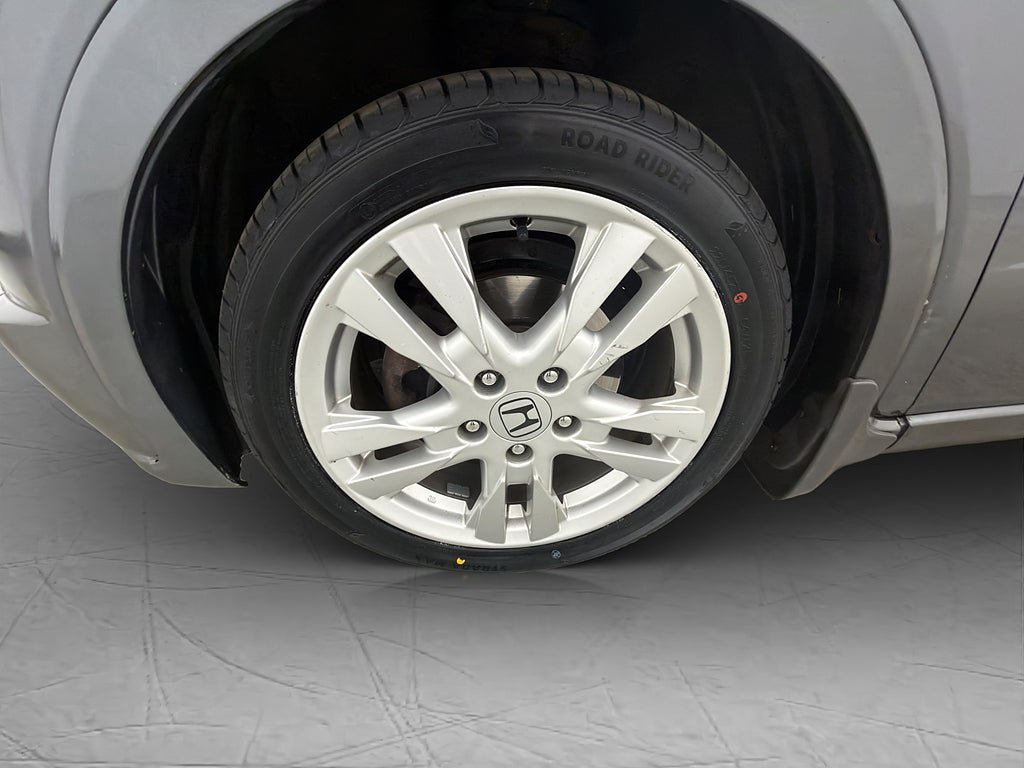 Vehicle Image 30