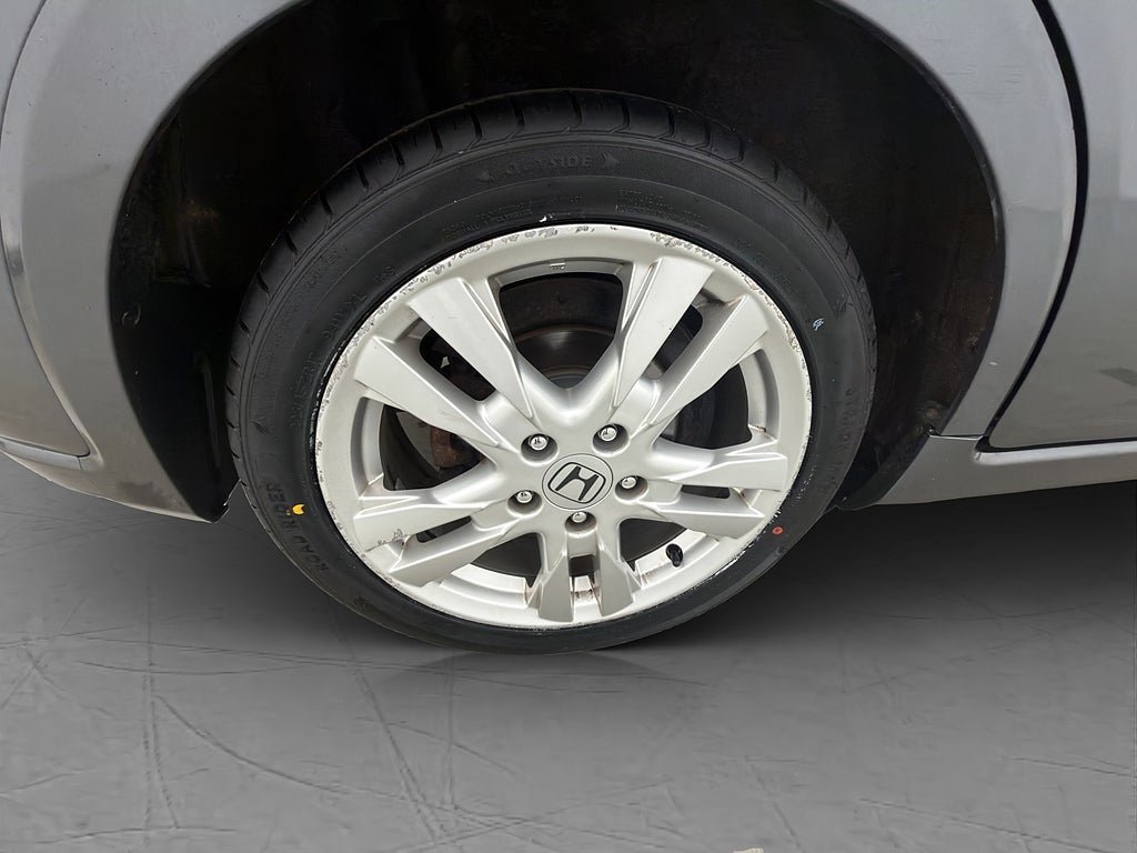 Vehicle Image 33