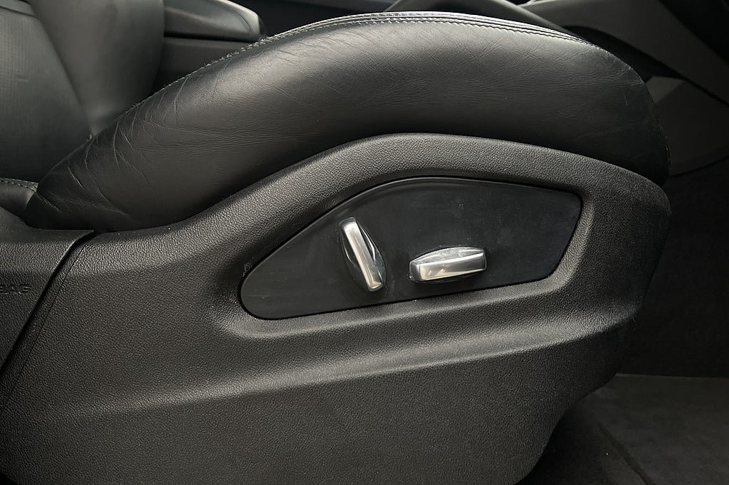 Vehicle Image 33