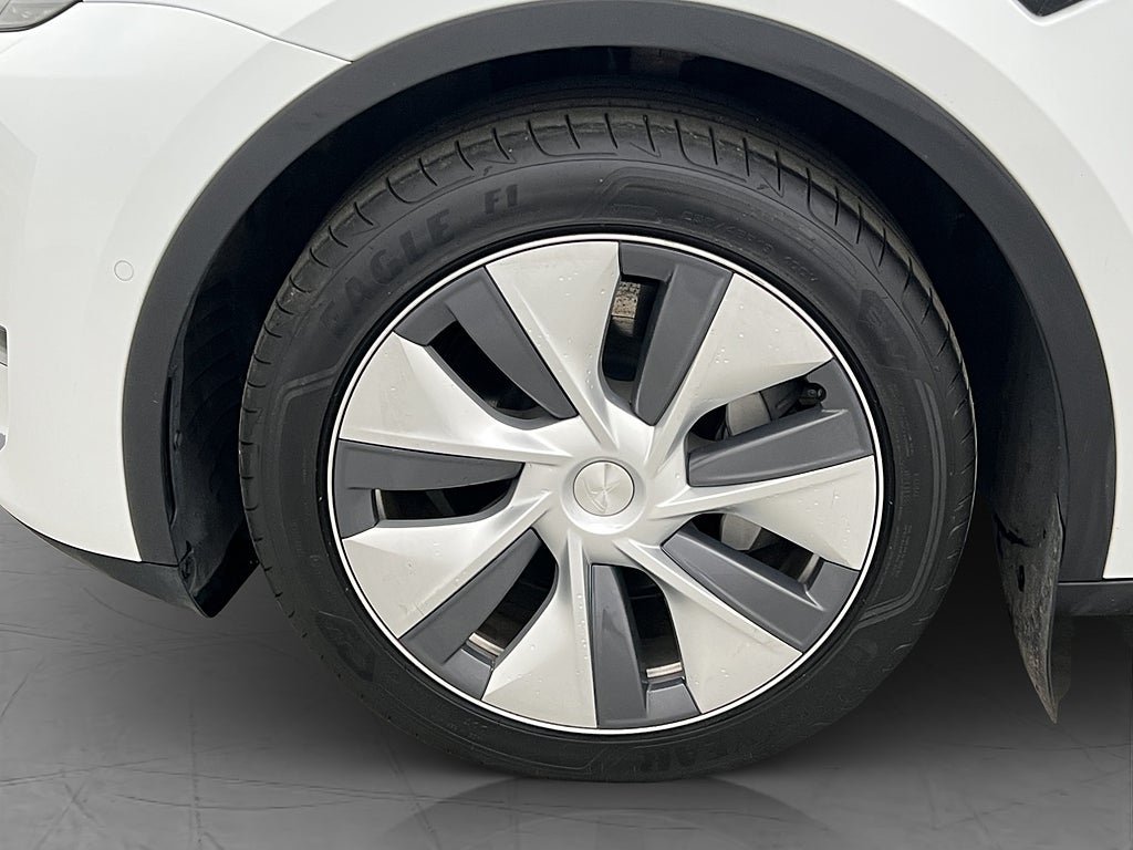 Vehicle Image 30