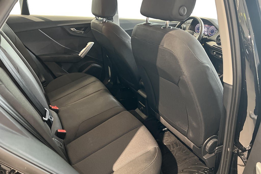Vehicle Image 15
