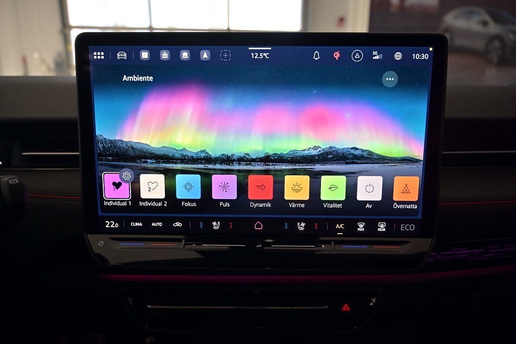 Vehicle Image 18