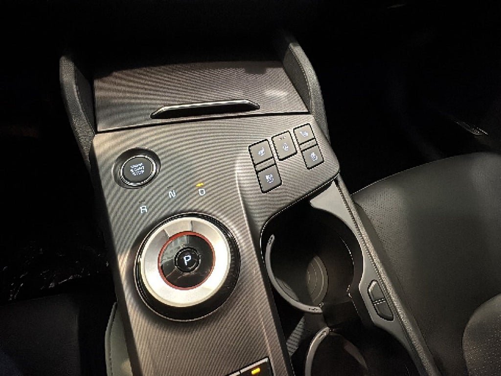Vehicle Image 12