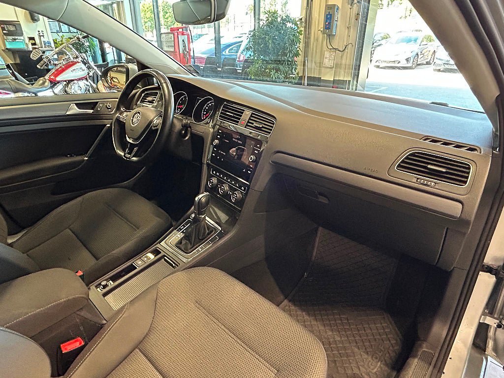 Vehicle Image 21