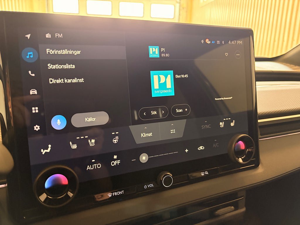 Vehicle Image 12