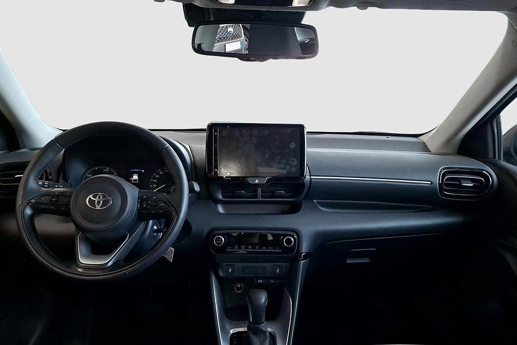Vehicle Image 10
