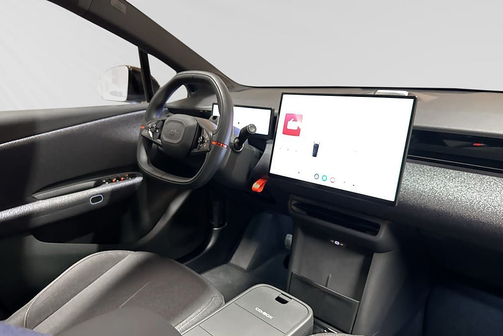 Vehicle Image 13