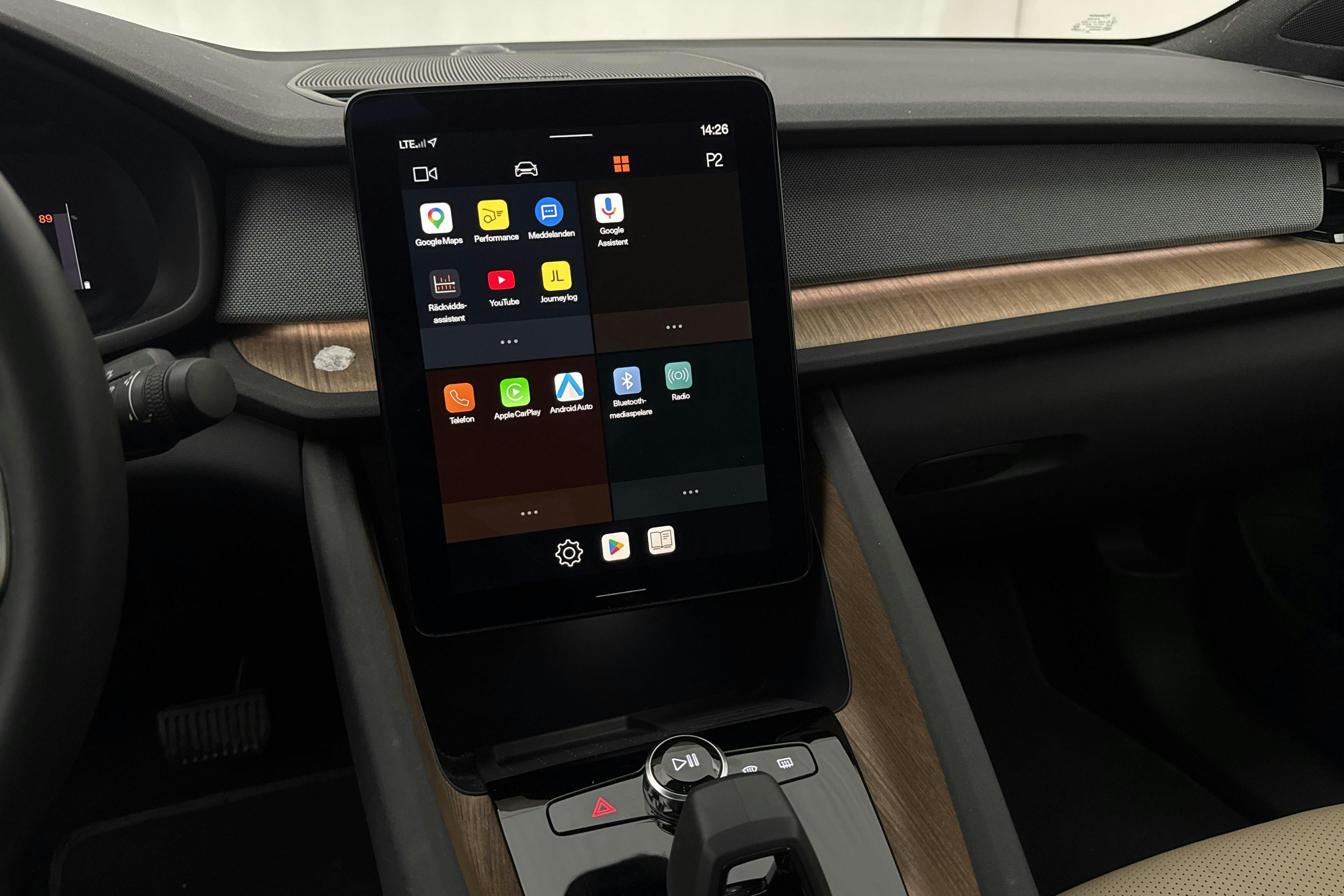Vehicle Image 16