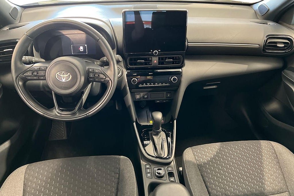 Vehicle Image 10