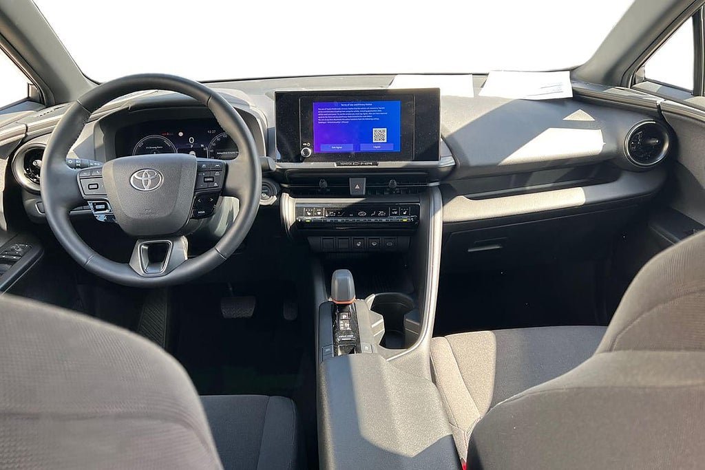 Vehicle Image 10