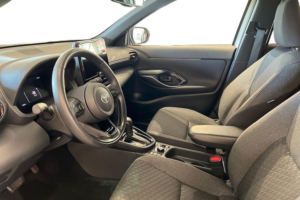 Vehicle Image 14