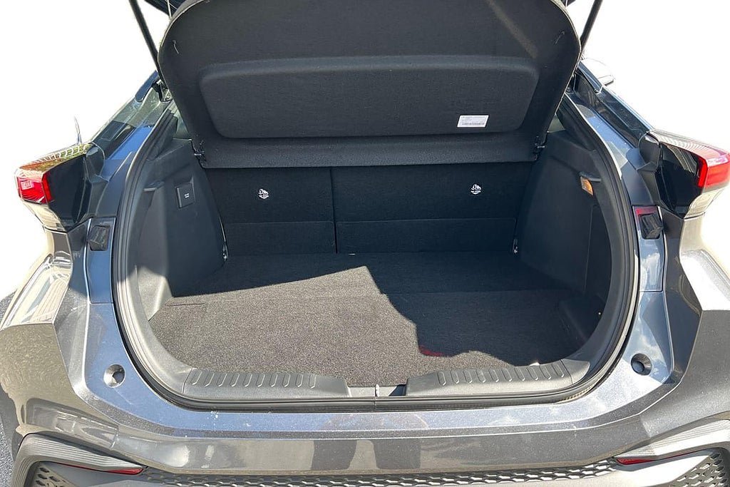 Vehicle Image 12