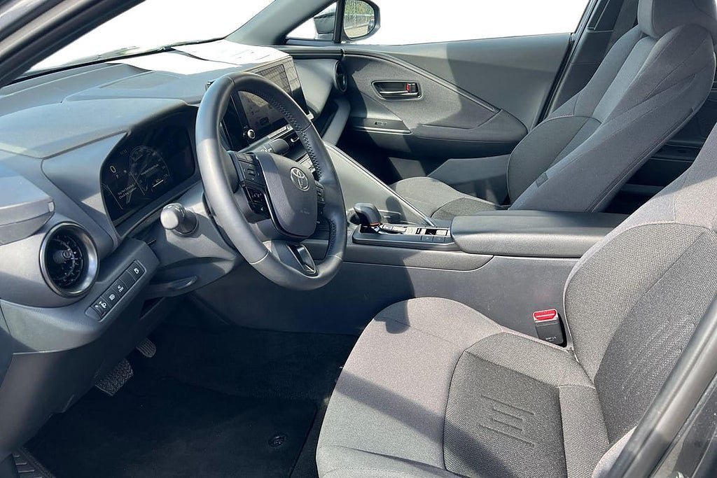 Vehicle Image 14