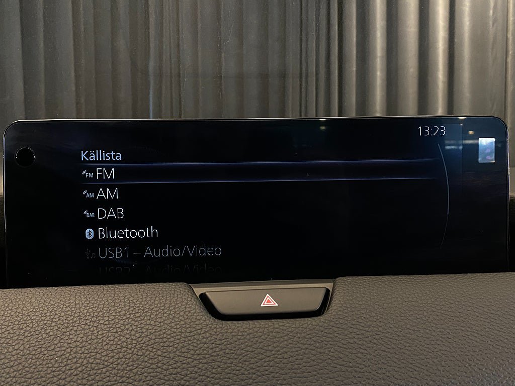 Vehicle Image 23