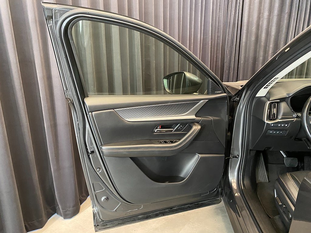 Vehicle Image 29