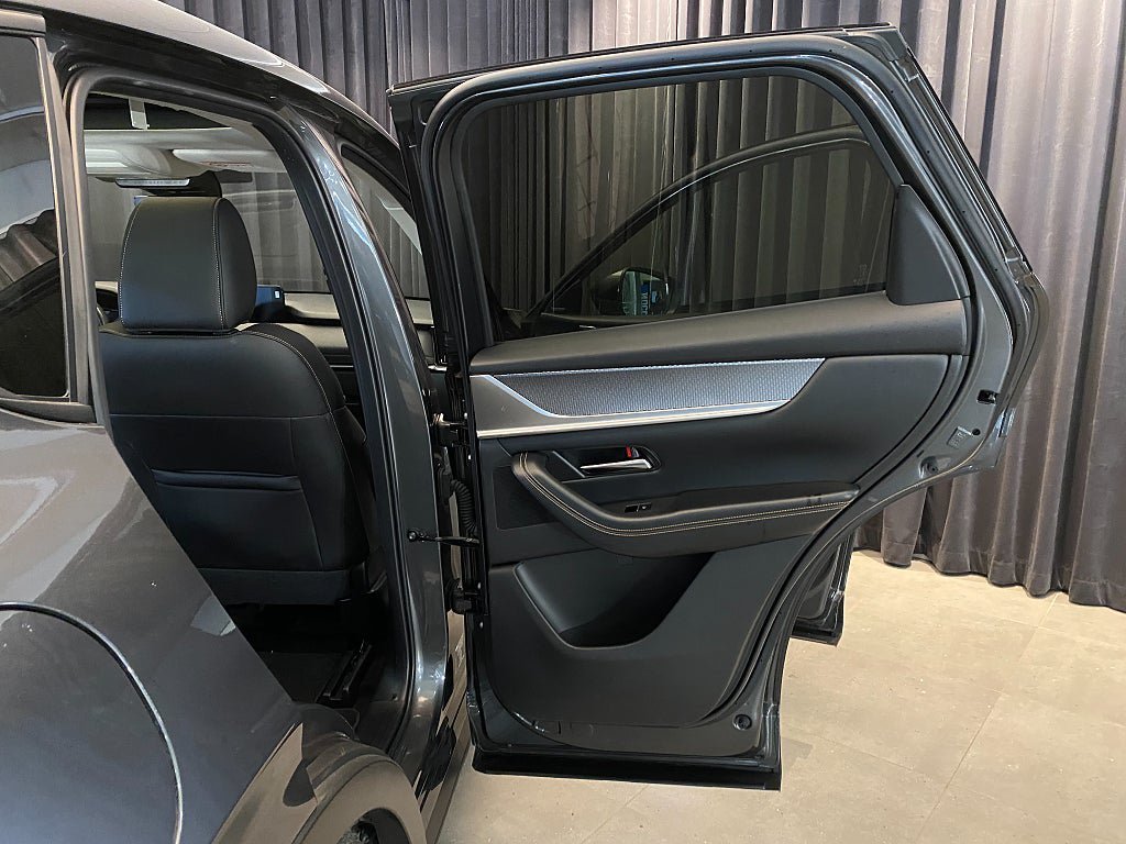 Vehicle Image 37