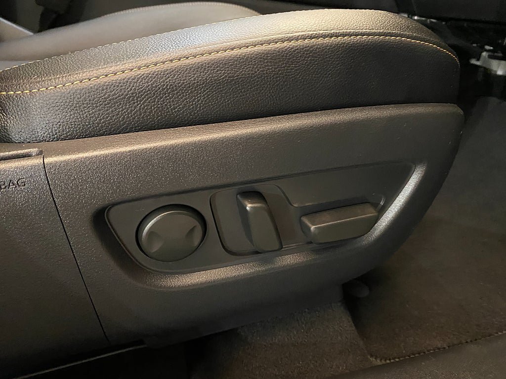 Vehicle Image 46