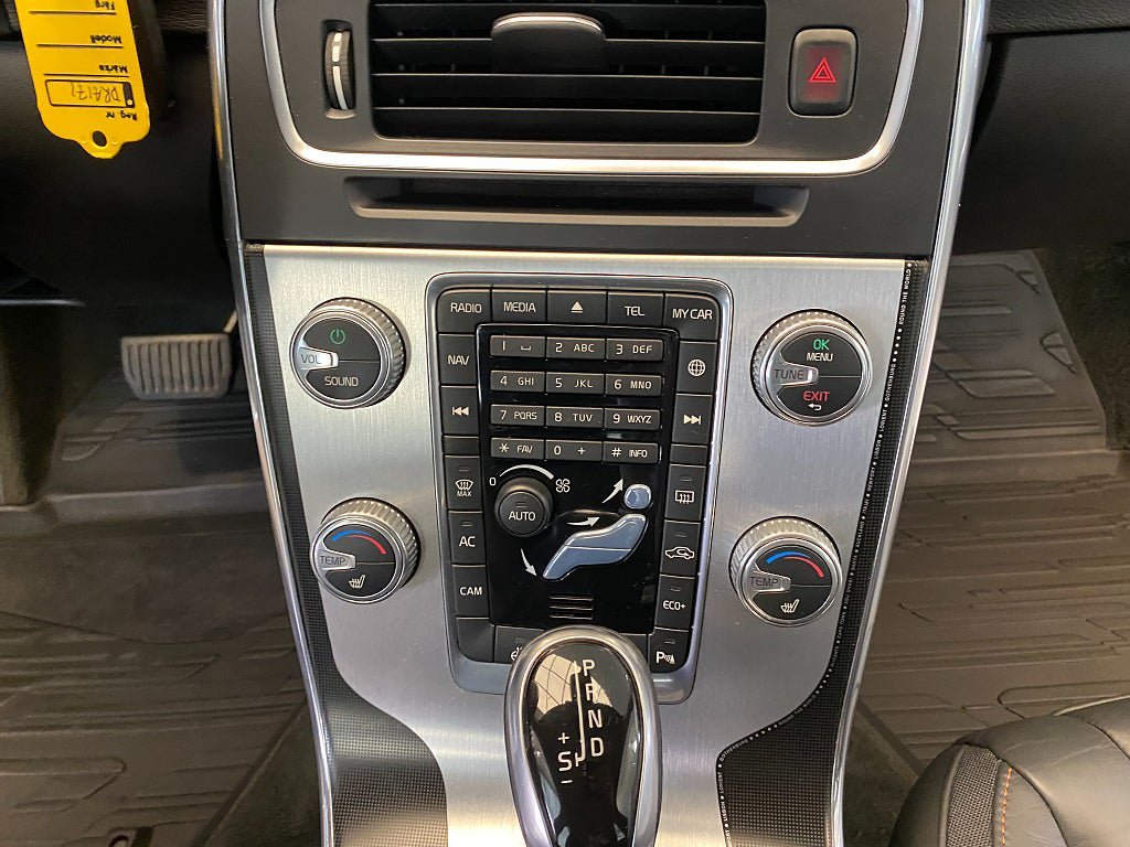 Vehicle Image 42