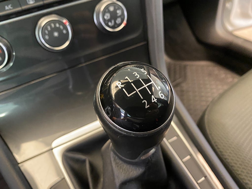 Vehicle Image 45