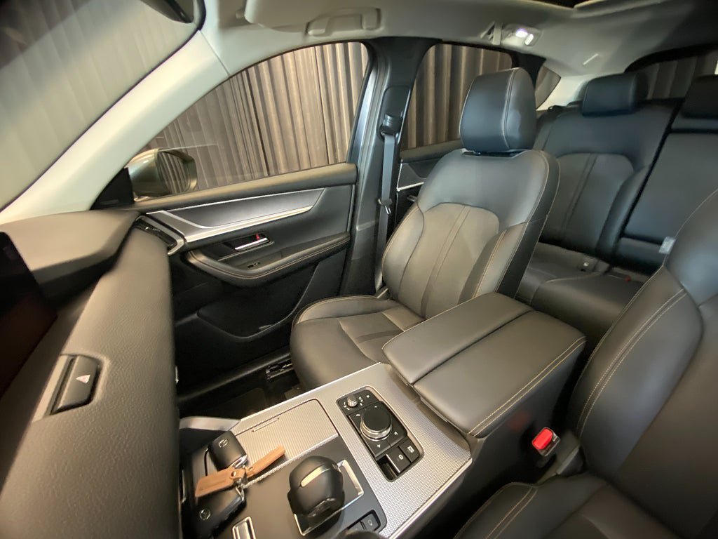 Vehicle Image 90