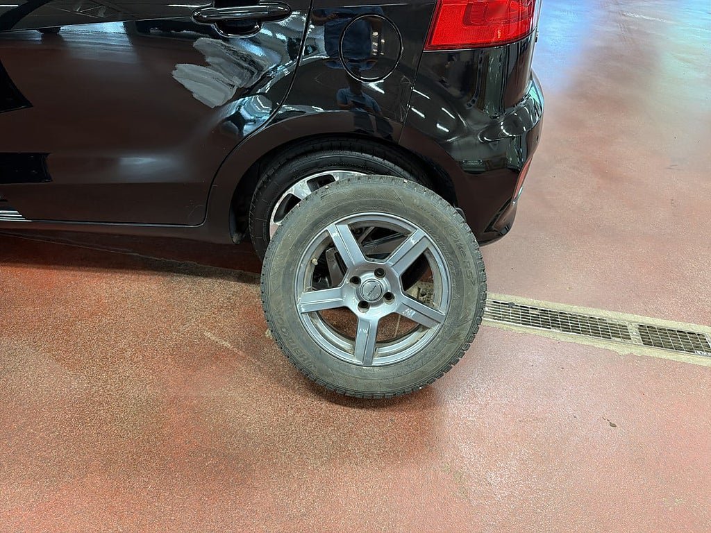 Vehicle Image 20