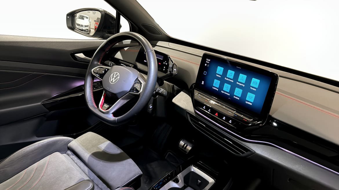 Vehicle Image 12