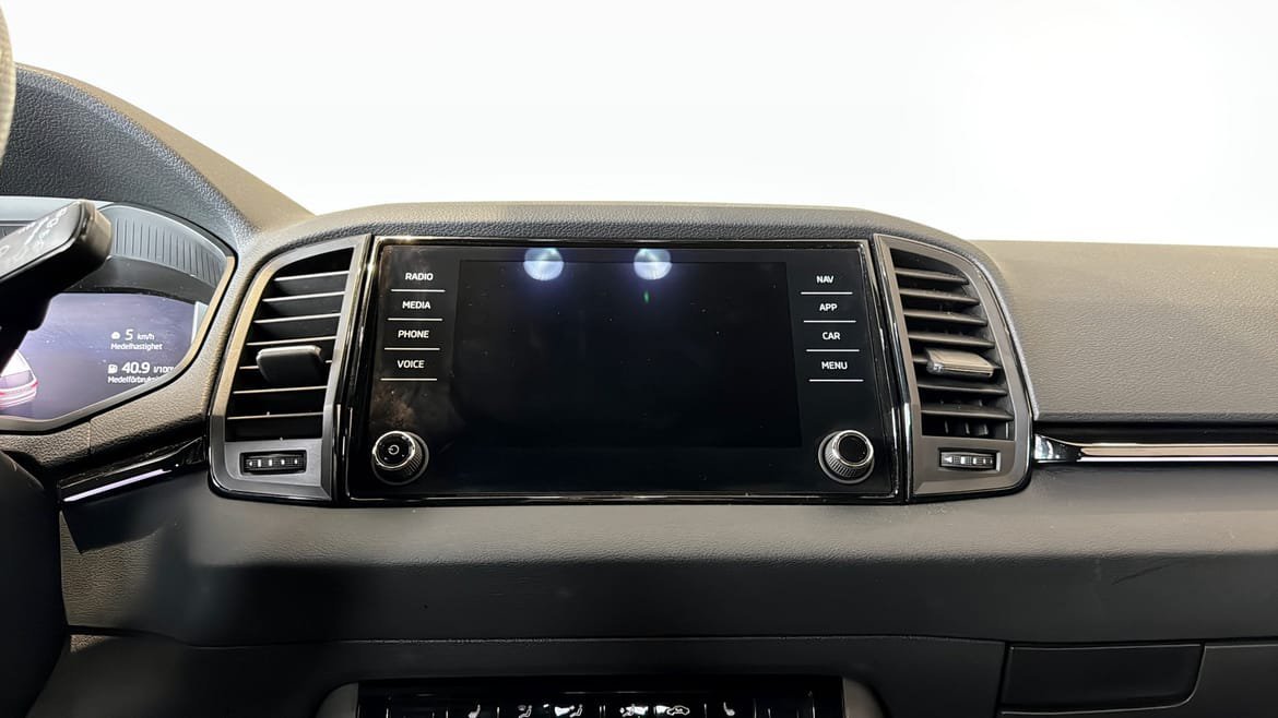 Vehicle Image 9