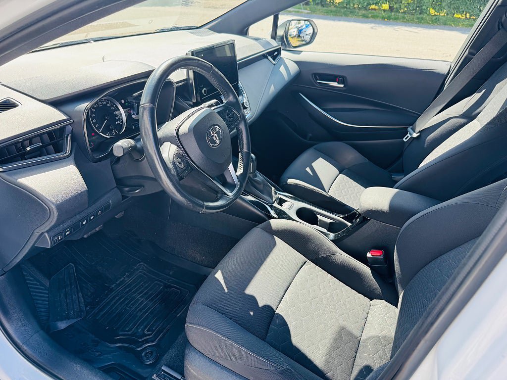Vehicle Image 8