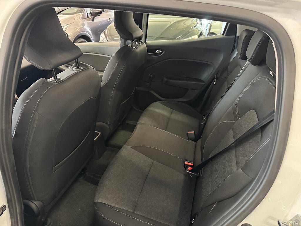 Vehicle Image 19
