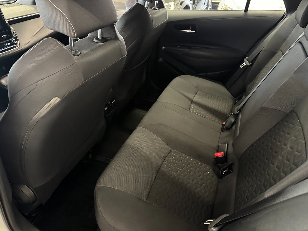 Vehicle Image 19