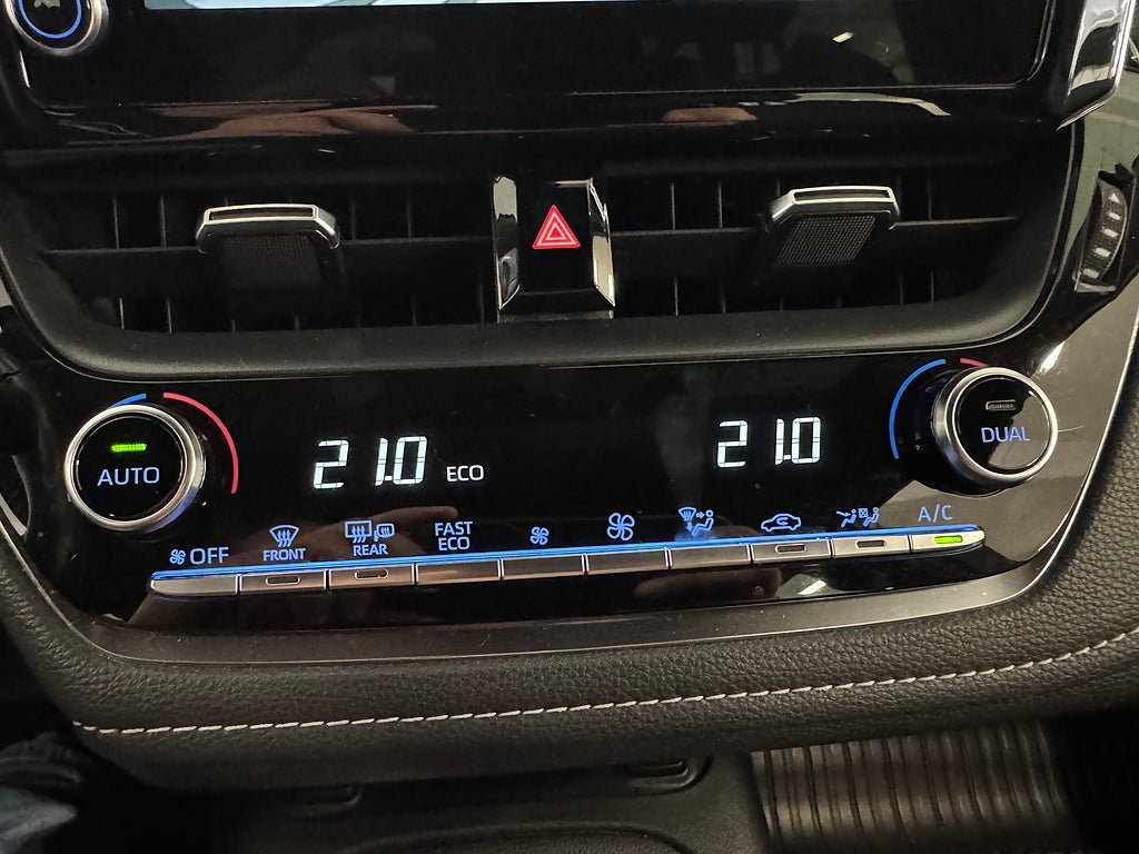 Vehicle Image 24