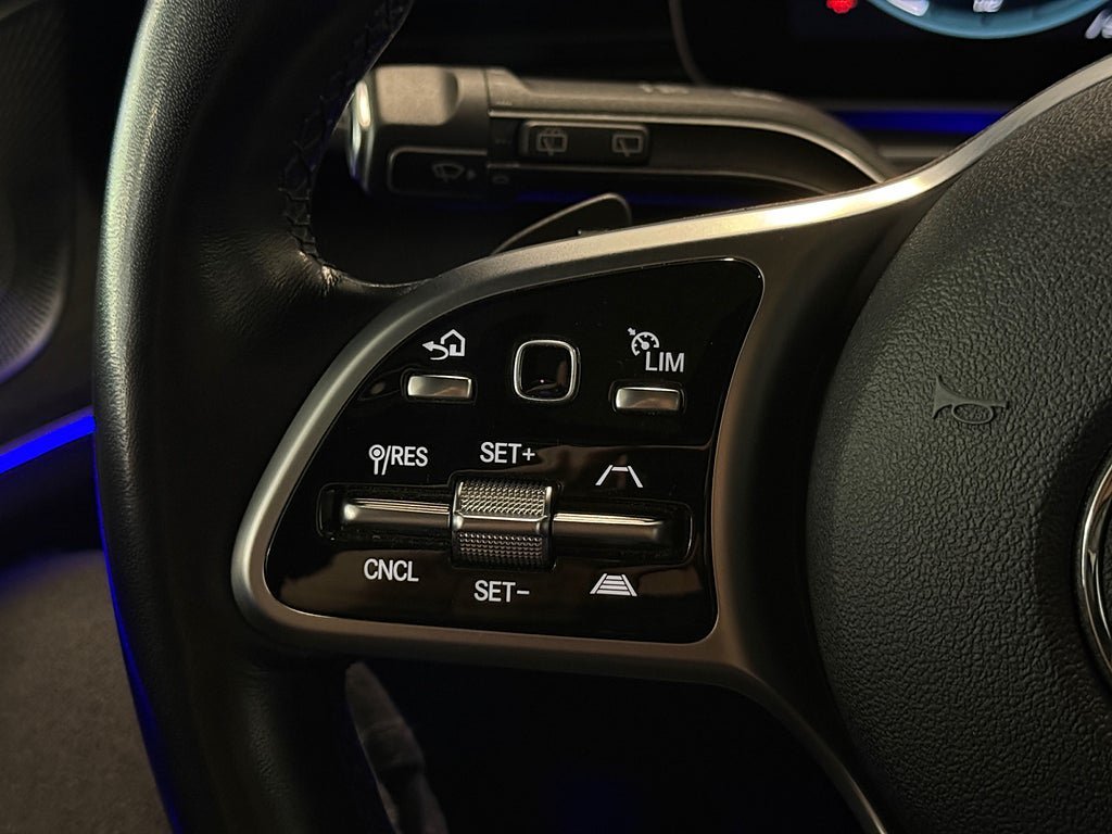 Vehicle Image 29