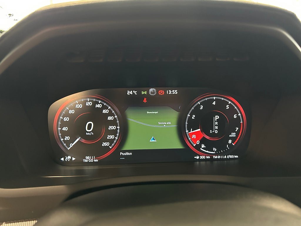 Vehicle Image 25