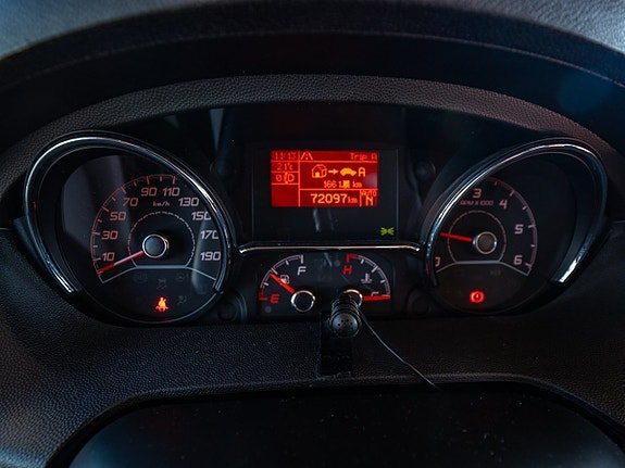 Vehicle Image 23