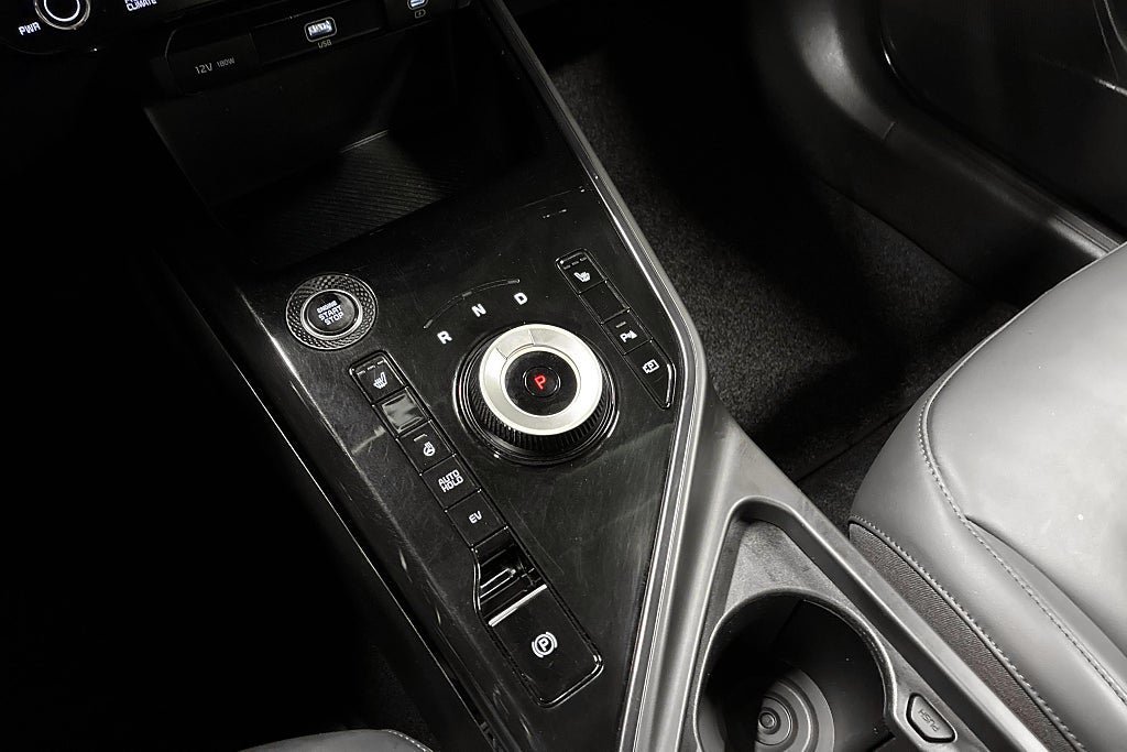 Vehicle Image 14