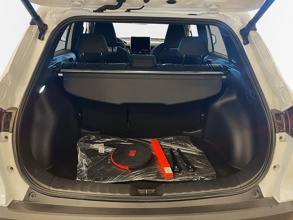 Vehicle Image 12