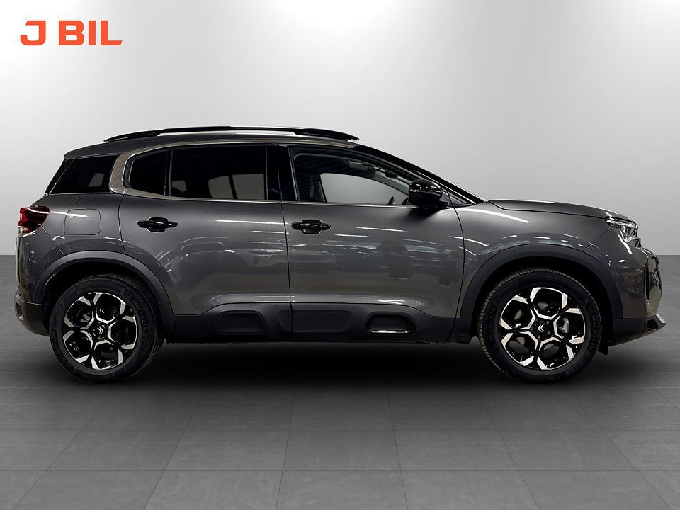 Vehicle Image 17